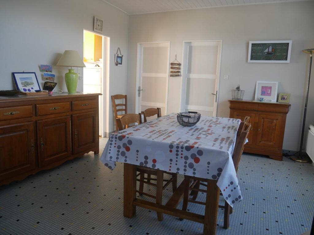 Maison de vacances Maison Saint-Hilaire-de-Riez, 3 pièces, 4 personnes - FR-1-91-170 187 Avenue de la Forêt 85270 Saint-Hilaire-de-Riez