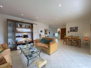 Maison Sainte-Maxime, 5 pièces, 9 personnes - FR-1-226-491