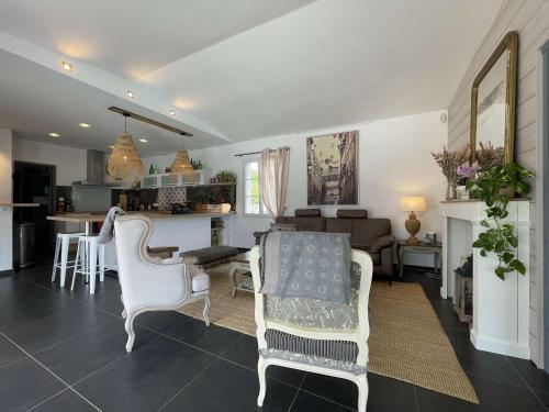 Maison Sainte-Soulle, 5 pièces, 8 personnes - FR-1-246-615