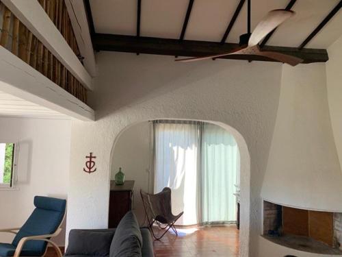Maison Saintes-Maries-de-la-Mer, 5 pièces, 8 personnes - FR-1-475-96