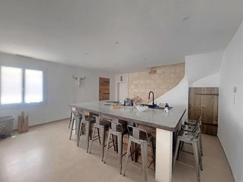 Maison Saintes-Maries-de-la-Mer, 5 pièces, 9 personnes - FR-1-475-95