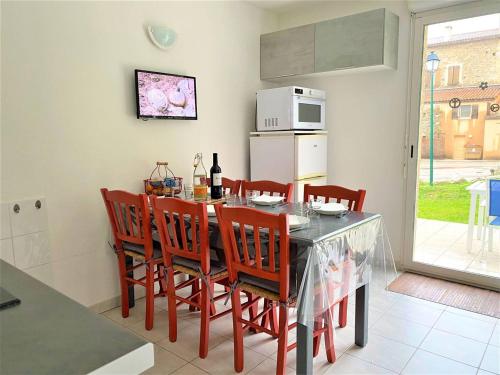 Maison Salavas, 3 pièces, 6 personnes - FR-1-697-1