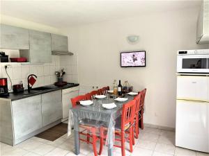 Maison Salavas, 3 pièces, 6 personnes - FR-1-697-1