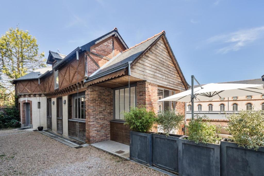 Maison Sévigné - Le calme du Thabor et la proximité du centre ville 25 Boulevard de Sévigné, 35000 Rennes