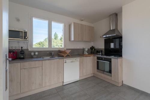 Maison spacieuse avec étage dans une impasse