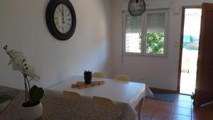 Maison T3 jardin proche remparts Aigues Mortes
