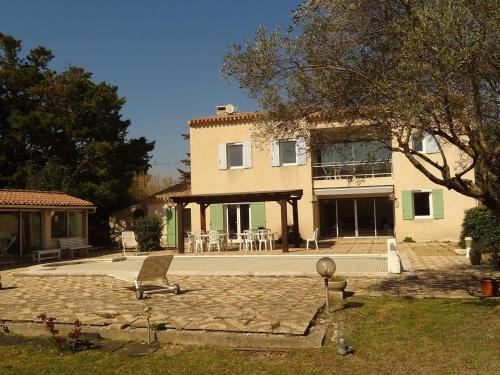 Maison Taillades, 7 pièces, 12 personnes - FR-1-708-7