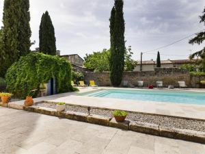 Maison de vacances Maison Tarascon, 6 pièces, 8 personnes - FR-1-599-56 625 chemin de souspiron 13150 Tarascon Languedoc-Roussillon