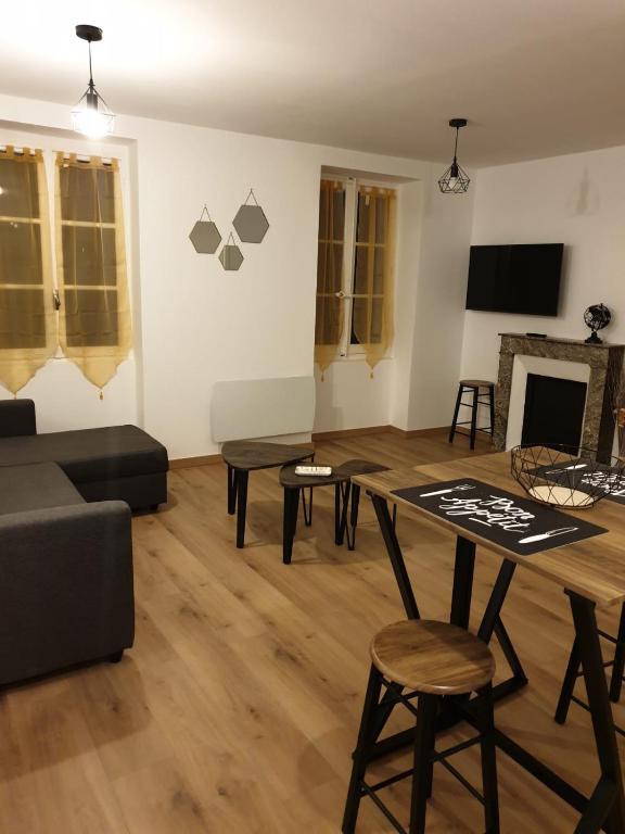Maison tendance avec jardin, centre village, Alpilles, familles 13630 Eyragues