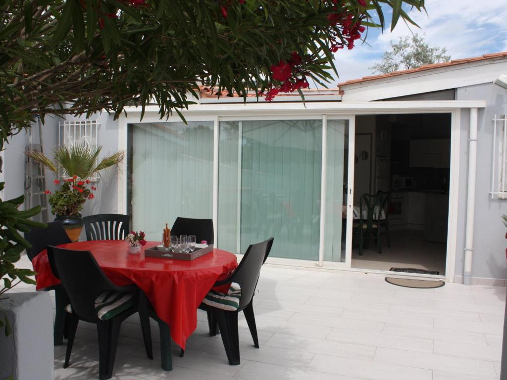 Maison de vacances Maison Torreilles, 3 pièces, 6 personnes - FR-1-530-29 Village des Sables 66440 Torreilles