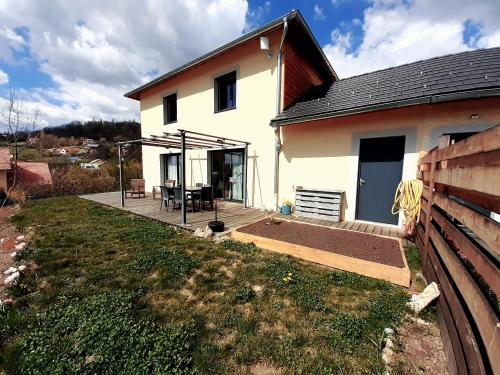 Maison tout confort à 2 pas du lac de Serre-Ponçon