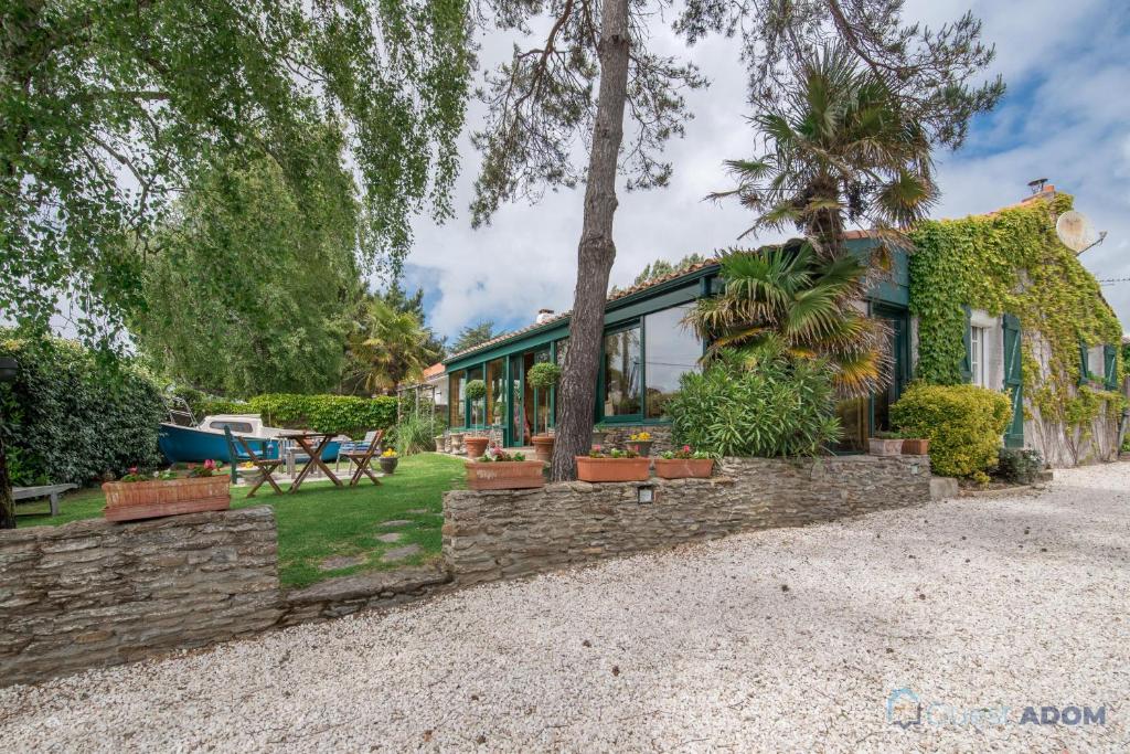 maison tout confort avec piscine