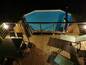 Maison typique périgourdine avec piscine