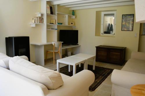Maison typique - Très grand jardin - 7km de la mer