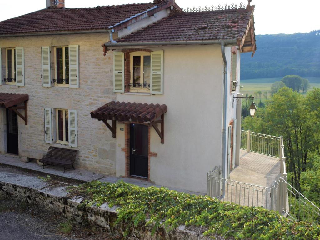 Maison de vacances Maison Val Suran, 4 pièces, 6 personnes - FR-1-654-11 313 rue de la Cotette 39320 Saint-Julien