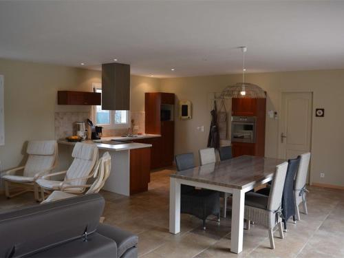 Maison Vallon-Pont-d'Arc, 4 pièces, 6 personnes - FR-1-382-63
