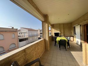 Maison de vacances Maison Valras-Plage, 4 pièces, 8 personnes - FR-1-701-49 26 BOULEVARD DE LA RÉPUBLIQUE AU 1ER ETAGE 34350 Valras-Plage Languedoc-Roussillon