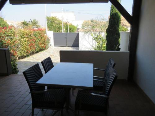 Maison Vendres, 3 pièces, 6 personnes - FR-1-701-11
