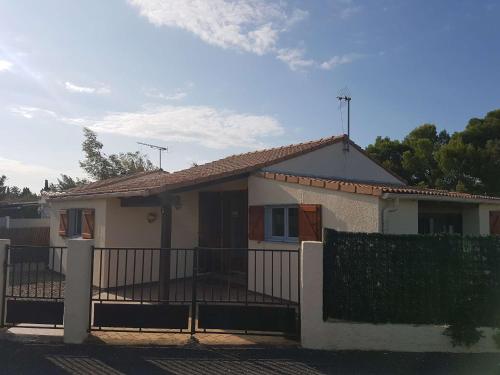 Maison Vendres, 3 pièces, 7 personnes - FR-1-701-45