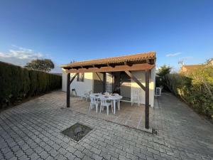 Maison Vendres, 3 pièces, 8 personnes - FR-1-701-33