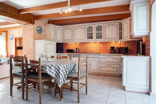Maison Yvonne - grand jardin - proche pointe de Plouha