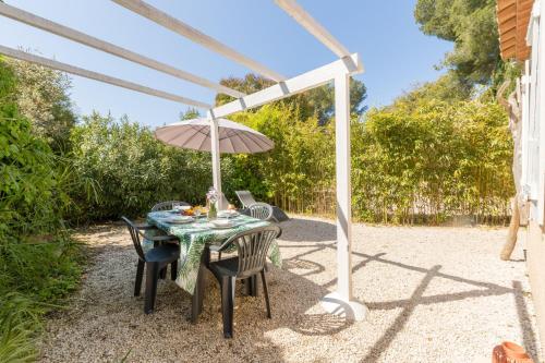 Maisonnette au cœur du vignoble à 300m de la mer proche de Porquerolles