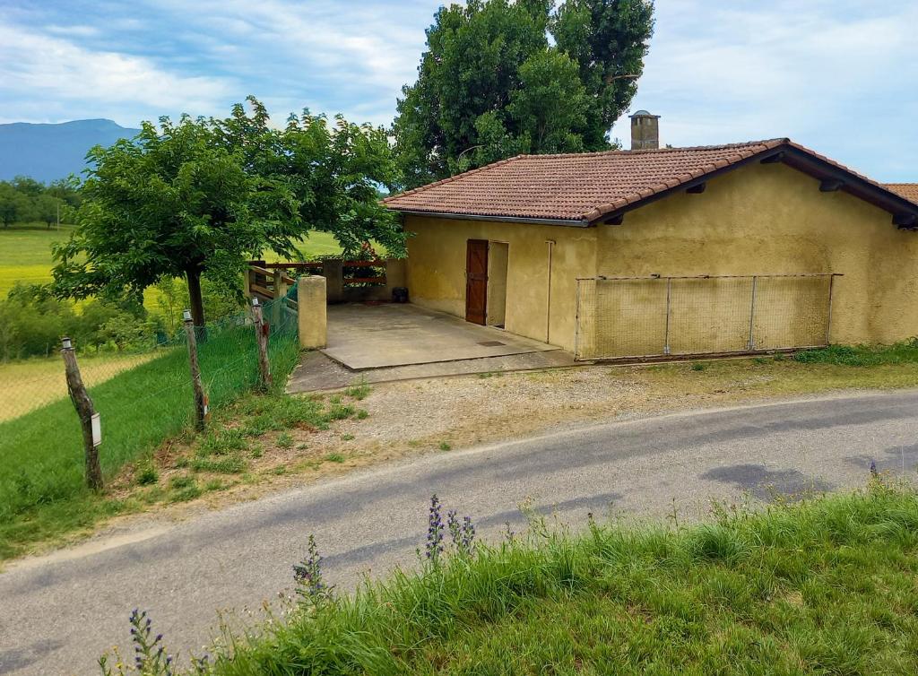 Maison de vacances Maisonnette campagnarde avec vue sur Vercors 536 Route de Buyjacquet 26750 Montmiral