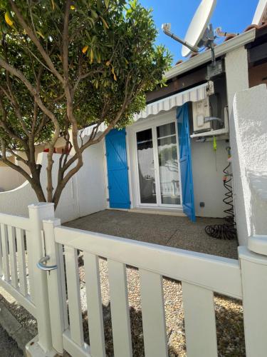 Maisonnette climatisée dans résidence naturiste