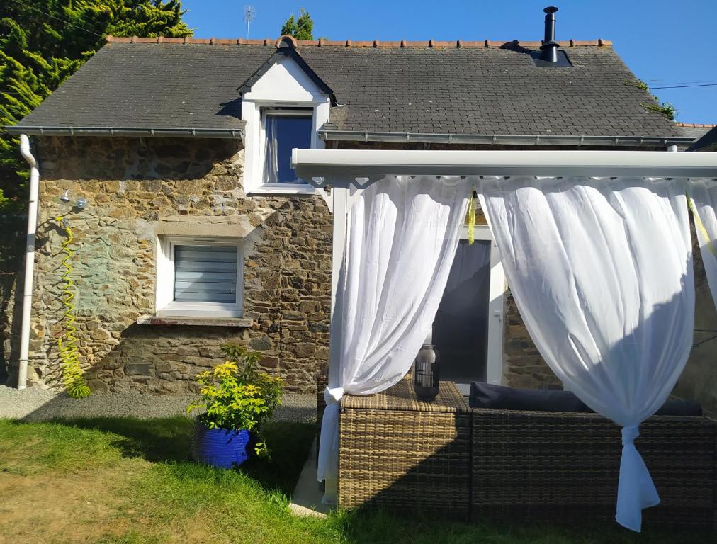 Maisonnette de bord de mer 24 Rue de Robien, 22680 Étables-sur-Mer