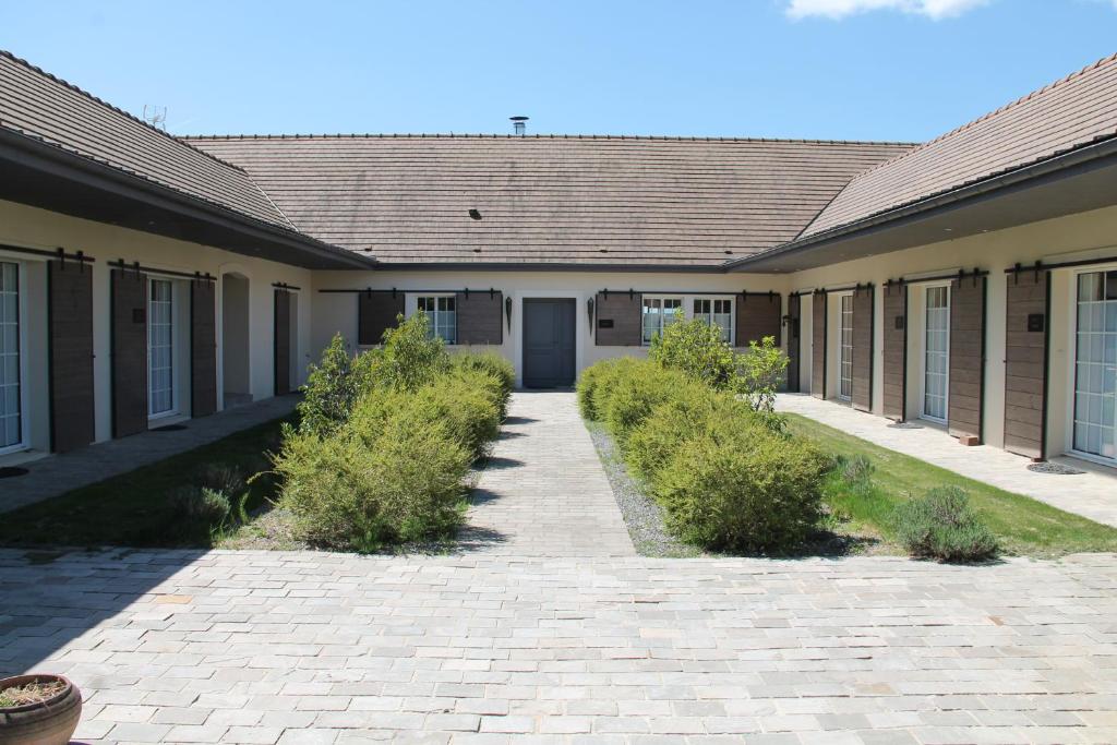 Maisonnette du coteau ouest - Jardin et terrasse - Epernay 51200 Épernay