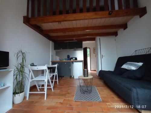 Maisonnette en résidence avec piscine et tennis