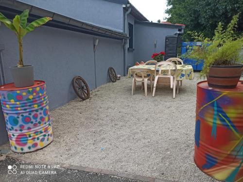 Maisonnette indépendante 4 personnes jardin terrasse