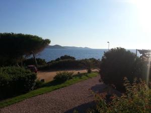 Maisonnette vue mer à 2mn à pied de la plage