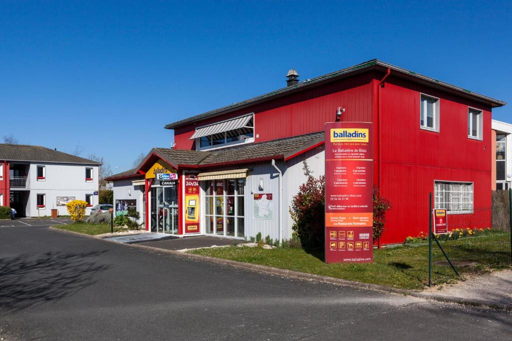Maisonnette vue sur la montagne
