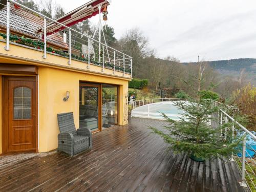 Majestic Holiday Home in Neubois with Private Pool