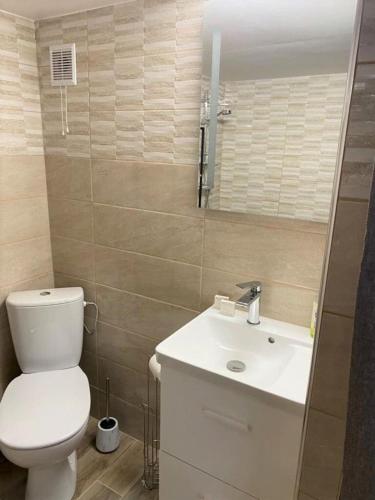 Majorbnb Confortable apartment close Suisse C3