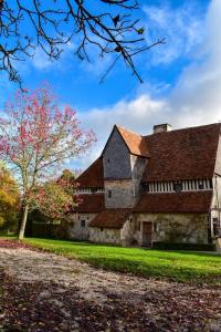 Maison de vacances Manoir de la Motte Le Manoir 14100 Saint-Pierre-des-ifs Normandie