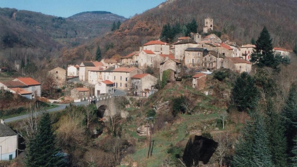 Manoir de la Nogrie - La Grange - Maison 4 chambres avec Spa privatif et piscine chauffée sur domaine 5 étoiles 35450 Val-dʼIzé
