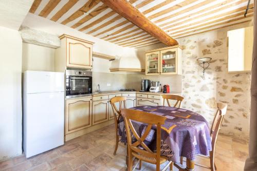 Maquis - Maison avec jardin proche Avignon