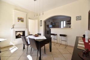 Maison de vacances Margaillan - très belle maison avec parking, jardin et clim 39c chemin de Margaillan 13200 Arles Provence-Alpes-Côte d\'Azur