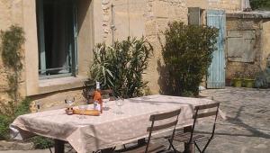 Maison de vacances Mas Blauvac avec piscine, Entre Uzes Pont du Gard 468 Chemin Des Carrières 30210 Vers-Pont-du-Gard Languedoc-Roussillon