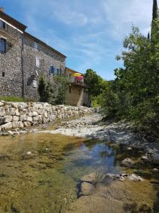 Maison de vacances Mas du Gua \ hameau de Rimouren 07700 Gras Rhône-Alpes