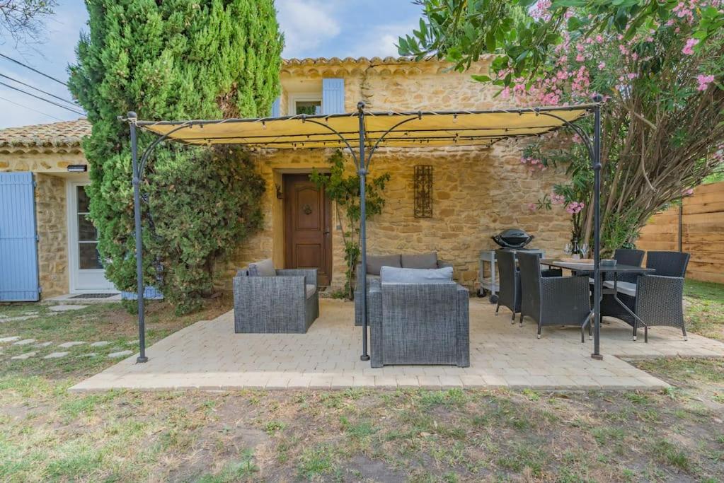 Maison de vacances Mazet Magnan, Rustic Luxury in Provence 100 Route des Hors 84420 Piolenc