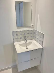 Milin Cabatous : charmante petite maison en pierre