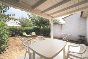 Maison de vacances Mini villa avec piscine collective dans résidence. Résidence A Nuciola, lot 93, n° C7 lieu dit Prunete 20221 Cervione Corse