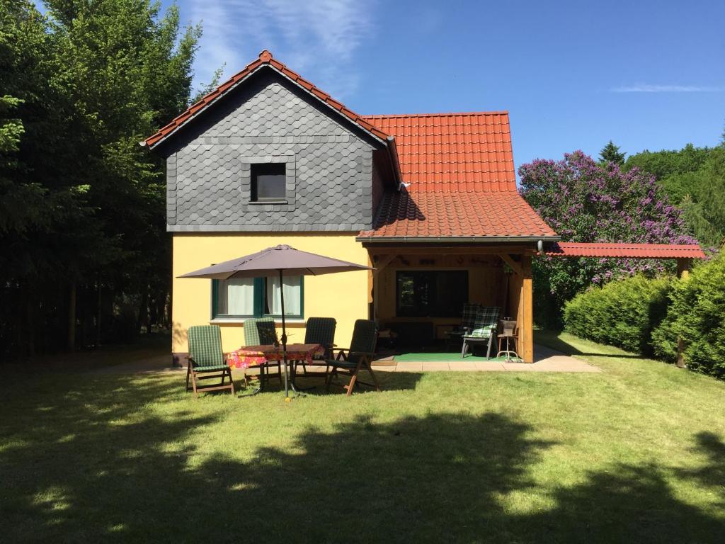 Maison de vacances Mirow-Lärz- Ruhe Pur- Wald&See - Haus mit Grundstück&Wald Lärz Ausbau 2a 17248 Mirow