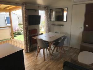 MOBIL HOME camping le Mar Estang bord de plage