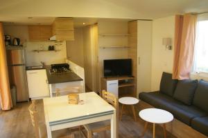 Mobil-Home OuiReves 529 face à la Méditerranée