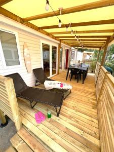 Mobil-home tout beau tout neuf, camping 4*, plage à pied !
