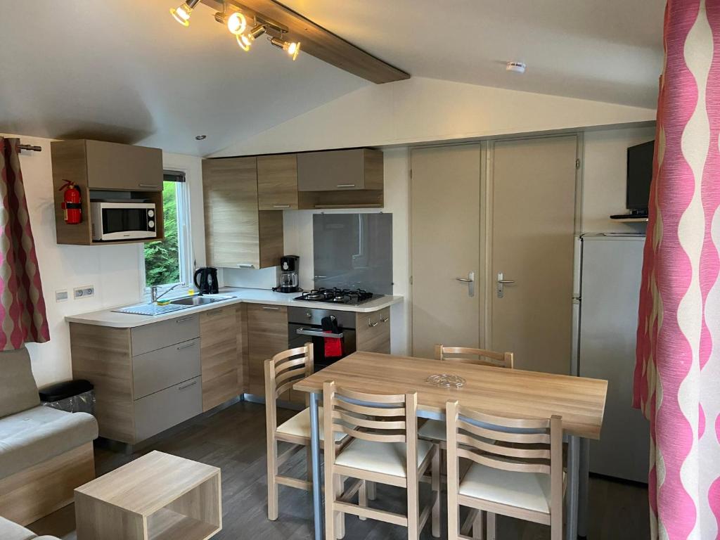 Mobile home 65243 TyBreizh Holidays at Les Charmettes 4 star without fun pass Avenue de la Palmyre, 17570 Les Mathes